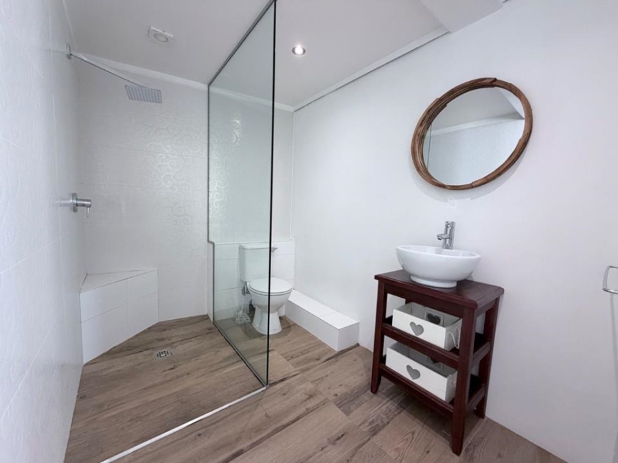 3 Bedroom Property for Sale in Bloubergstrand Western Cape